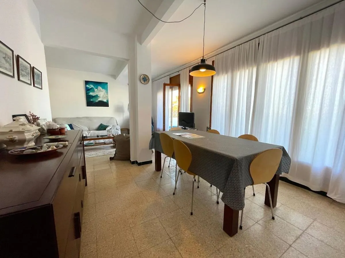 La Torre 32 Atic Apartment L'Escala