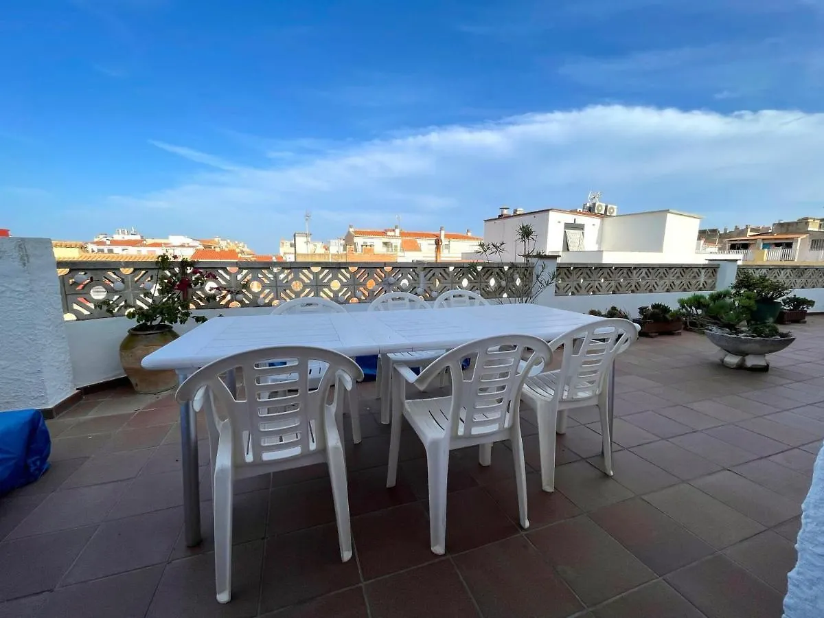 La Torre 32 Atic Apartment L'Escala Spain